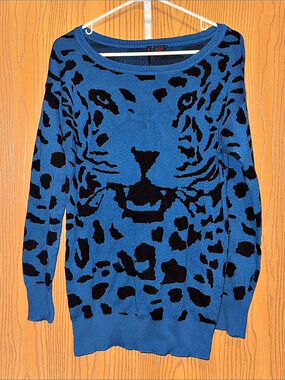 Heart N Crush Women's Blue & Black Animal Print Sweater